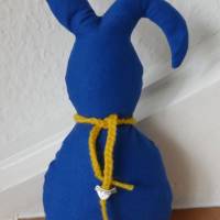 Friedens-Oster-Hase, blau/gelb mit Friedenstaube Bild 1