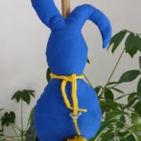 Friedens-Oster-Hase, blau/gelb mit Friedenstaube Bild 3