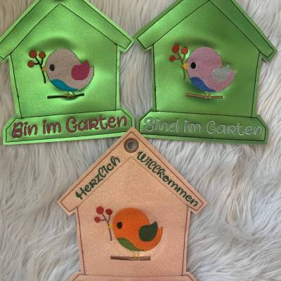 Stickdatei Türschild, Bin im Garten, Vogelhaus mit Vogel Set 699  Maschinenstickerei