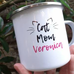 Emaille Tasse Cat Mom, Katzenmotiv, personalisiert mit Namen Bild 3