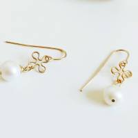 Weiße Perlen Ohrringe Gold filled, Ohrhänger mit weißen Süßwasserperlen 9 - 10 mm Bild 2