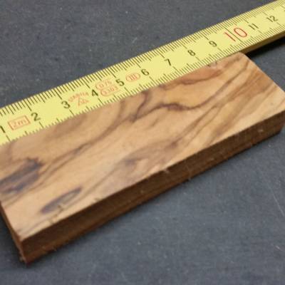 Kantel 90 x 28 x 10 mm aus Olivenholz ( unbehandelt )