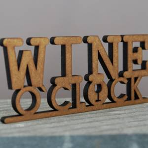 as-Herzwerk  3D Schriftzug Holz Wein - WINE O CLOCK Tischdeko Geschenk für Freunde und Familie 20cm Breit Bild 3
