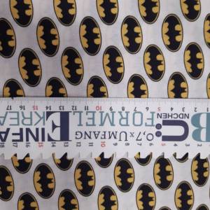 15.90 Euro/m Toller Baumwollstoff DC Comics, Batman,  ideal für Masken Bild 2