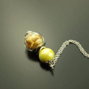 Echte getrocknete Blüten Kette Perle Glas Giessharz gelb creme beige Muster nach Wahl silbern golden bronze Bild 4