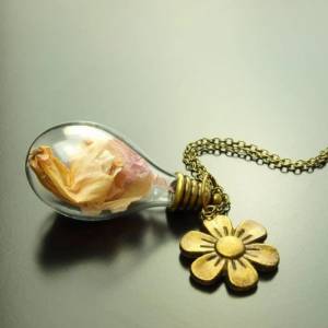 Echte getrocknete Blüten Kette Perle Glas Giessharz gelb creme beige Muster nach Wahl silbern golden bronze Bild 6