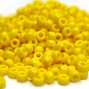 10g 8/0 Czech Seed Beads Matubo | Opaque Yellow Bild 1