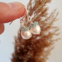 Hochzeitsohrringe Silber mit weißen Perlen und blauem Apatit Bild 1