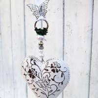Fensterdeko Herz mit Schmetterling weiß elegant Bild 4