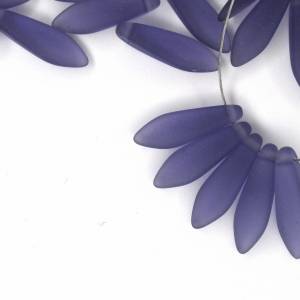 10 Stück 5x16mm Dagger Perlen | Light Violet Matted Bild 1