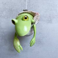 Einsiedlerfrosch, Frosch Mobilé, Frosch Skulptur, Frosch zum Aufhängen, Froschkönig, Froschplastik, Einsiedlerkrebs Bild 2