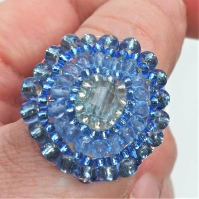 Ring blau pastell 30 x 28 mm handgefertigt verstellbar von XS bis XXL Glasperlen candy colour Unikat boho
