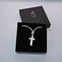 Silberkreuz "Kleiner Vitus" mit Lederband, Geschenk zur Kommunion kleines silbernes Kreuz Bild 4