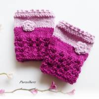 Baby - 1 Paar handgestrickte Pulswärmer/Armstulpen mit Blume - Neugeborene,Handstulpen,Geschenk,Taufe,Geburt,rosa Bild 3