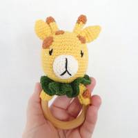 Giraffe Greifling Rassel Babyspielzeug Geschenkidee Amigurumi Geschenk zur Geburt Baby Neugeborene Kuscheltier Spielzeug Bild 1