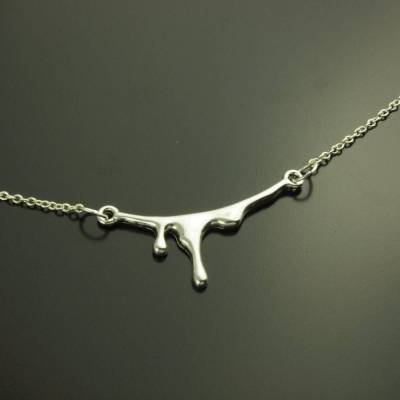 Kette Tropfen Anhänger silbern Schnee schmelzen