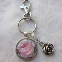 Schlüsselanhänger Anhänger Rose Blume Rosa Grün mit Charm "Romantique" Bild 5