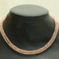 Perlenkette - Damencollier - gehäkelt aus rosegold Draht mit eingefügten Perlen Bild 1