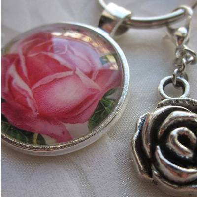 Schlüsselanhänger Anhänger Rose Blume Rosa Grün mit Charm 