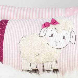 Personalisiertes Kissen zur Geburt oder Taufe, Schaf, rosa, aus Baumwollstoff,  Kuschelkissen, Kinderkissen,Namenskissen Bild 4