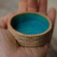 Kleine Schale aus Keramik in Naturtönen und Türkis Bild 5