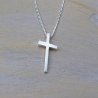 Kreuz "Kleiner Silanus" in Silber mit Kette, Silberkreuz als Geschenk für Kommunion oder Konfirmation Bild 1