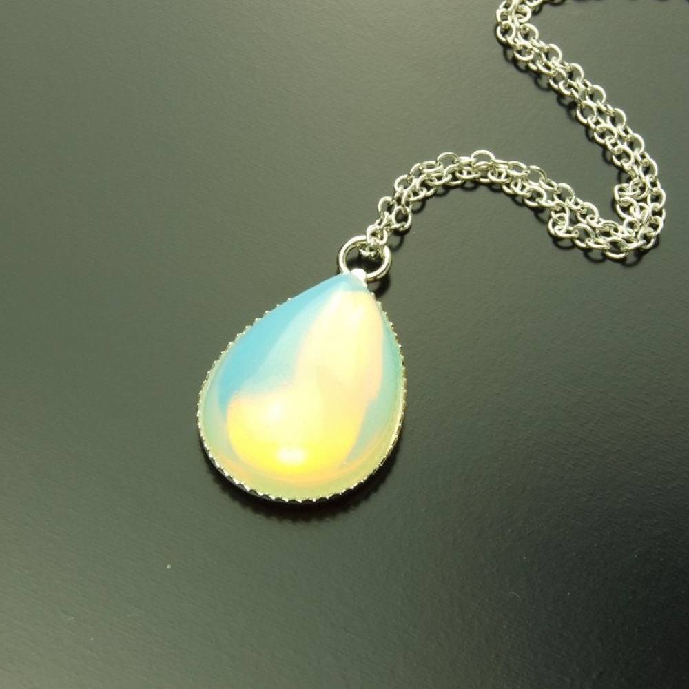 Kette Opalit weiß  Edelstein Anhänger silber Tropfen