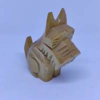 Kleiner Hund aus Holz - Schnitzerei Bild 1