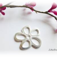 Ein Metallanhänger Blume -modern,romantisch,verspielt,sportlich - silberfarben Bild 2