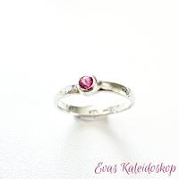 Zierlicher rosa Turmalin Ring mit gehämmerter Ringschiene Bild 4