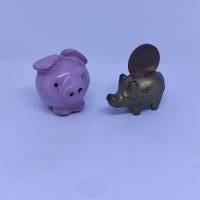2 kleine Glücks-Schweine - Dekofiguren Bild 1