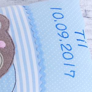 Namenskissen Teddy,Personalisiertes Kissen zur Geburt oder Taufe, blau, aus Baumwollstoff,  Kuschelkissen, Kinderkissen, Bild 2