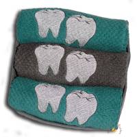 Gästehandtücher Stickmotiv Zähne Zahnspiegel Wunschnamen 3er-Set Frotteetuch im grauen Filzkörbchen Geschenkidee Bild 2