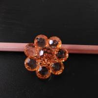 Knopf in Blütenform und Glasoptik mit Facettenschliff Bild 5