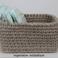Häkelkorb für Wickeltisch Utensilo rechteckig mit Holzboden beige aus Textilgarn recycelte Baumwolle Osterkorb Bild 2
