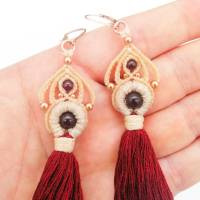 Makramee Quasten-Ohrringe mit Granat- und Rosegold-filled-Perlen Bild 3