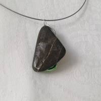 Halsreif mit Naturstein-Amulett grün silber Bild 4