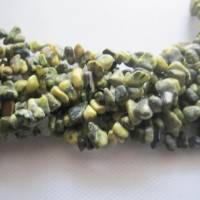 Australische Jade Chips Perlen 5 mm - 8 mm ein Strang Bild 5