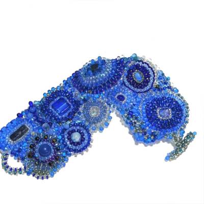 breites Armband blau royalblau freeform Unikat handgefertigt Glas peyote handmade boho