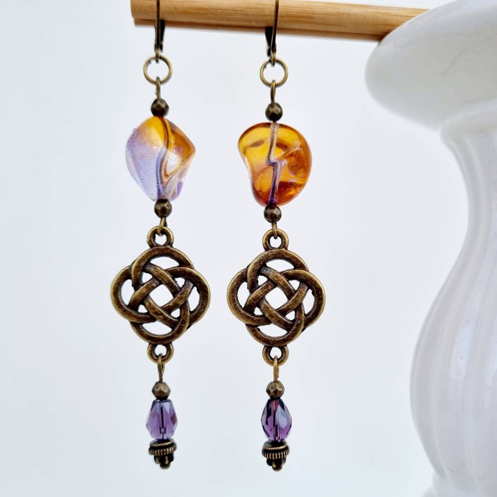 Keltische Ohrringe aus tschechischen Glasperlen, Keltischer Knoten Ohrhänger, keltischer Schmuck, keltische Symbole Bild 1