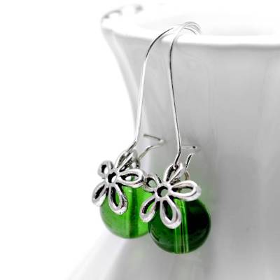 Glasperlen Ohrringe mit Blume . Lange Wechselohrringe in Blau und Grün . 3 in 1 . Filigraner Blumenanänger