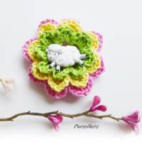 1 Häkelrosette Schaf nach Farbwahl - 3D Häkelblume,Aufnäher,Applikation,Tischdeko,Knopf,rosa,gelb,grün Bild 3
