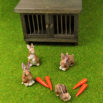 Miniatur  Hasenstall mit Hasen und Möhren - Ostern - Dekoration oder zum Basteln für den Feengarten