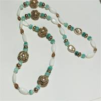 Kette türkis beige weiß elegante Lebensfreude als Geschenk für sie Perlenkette nude look Muttertag Bild 5