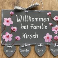 Türschild Kirschblüten,Familientürschild, Holztürschild, Türschild mit Herzanhänger, Personalisiert Bild 1