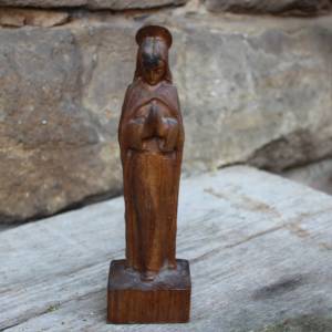 kleine Marienfigur Heiligenfigur Madonna Holz geschnitzt Handarbeit Bild 1