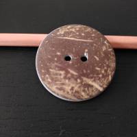 Kokos-Knopf mit Muster Lampionblume in zwei Größen Bild 4
