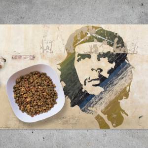 Napfunterlage | Futtermatte „Che Guevara“ aus Premium Vinyl - 60x40 cm - rutschhemmend, abwaschbar, reißfest - Made in G Bild 1