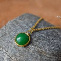 Mini Gold Ohrstecker Jade grün, kleine grüne Jade Ohrringe, Edelstein, minimalistische Ohrstecker, grüner Stein, Schmuck Bild 7