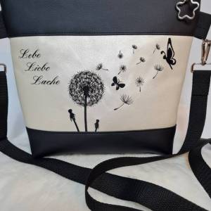 Handtasche Pusteblume weiss metallic mit Spruch Lebe Liebe Lache und Schmetterling Umhängetasche  Tasche mit Anhänger Ku Bild 6